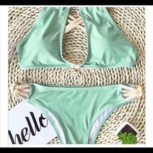 Cupshe peppermint wind bikini set. NWT